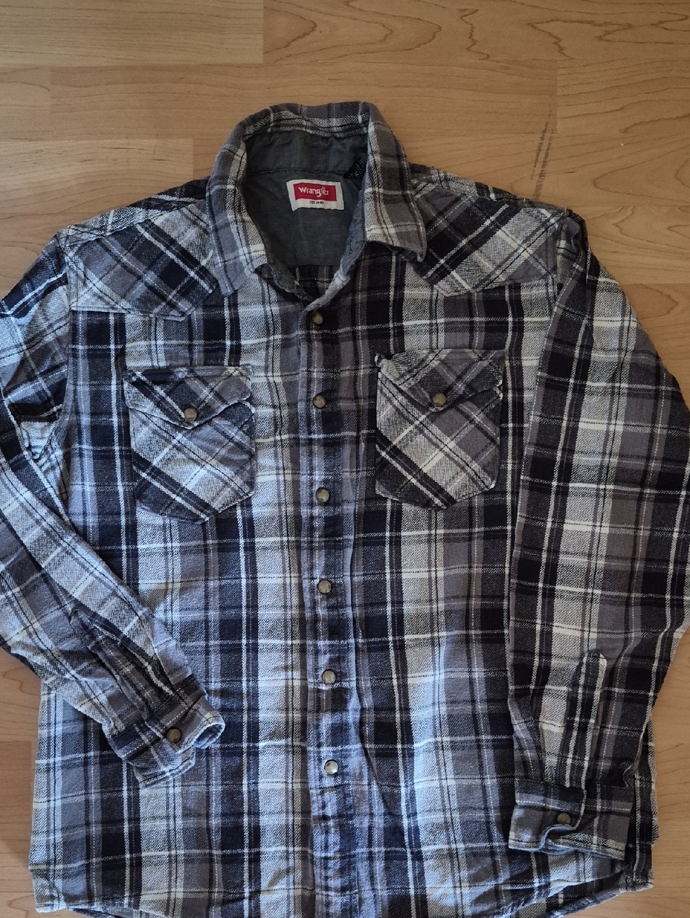 Wrangler Black and Gray Plaid Button-Up Western Shirt, Med